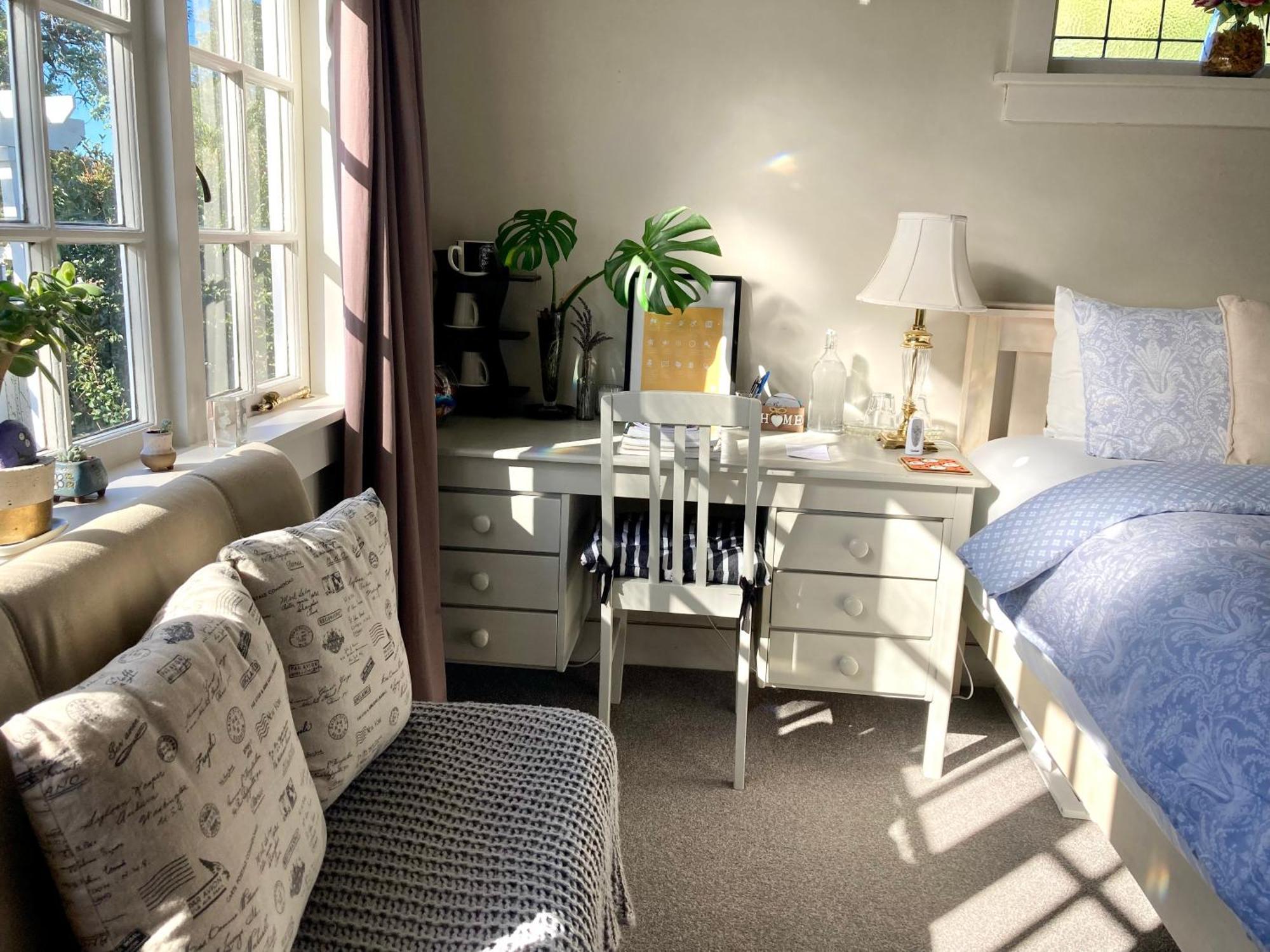 Privatunterkunft Spacious And Sunny Master Bedroom In A Auckland